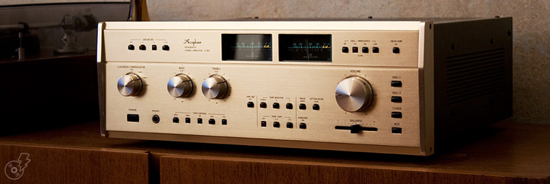 ACCUPHASE E-303